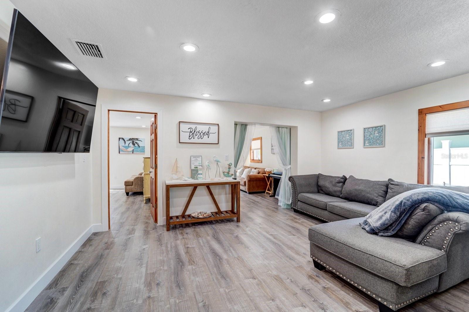 2598 WOOD ST, SARASOTA, FL, 34237