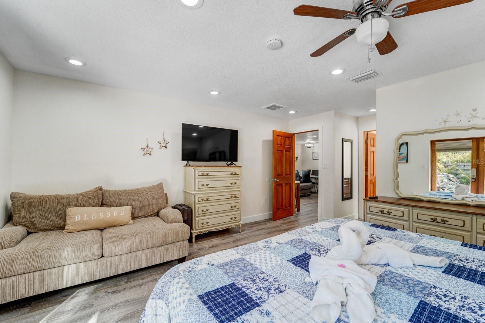 2598 WOOD ST, SARASOTA, FL, 34237