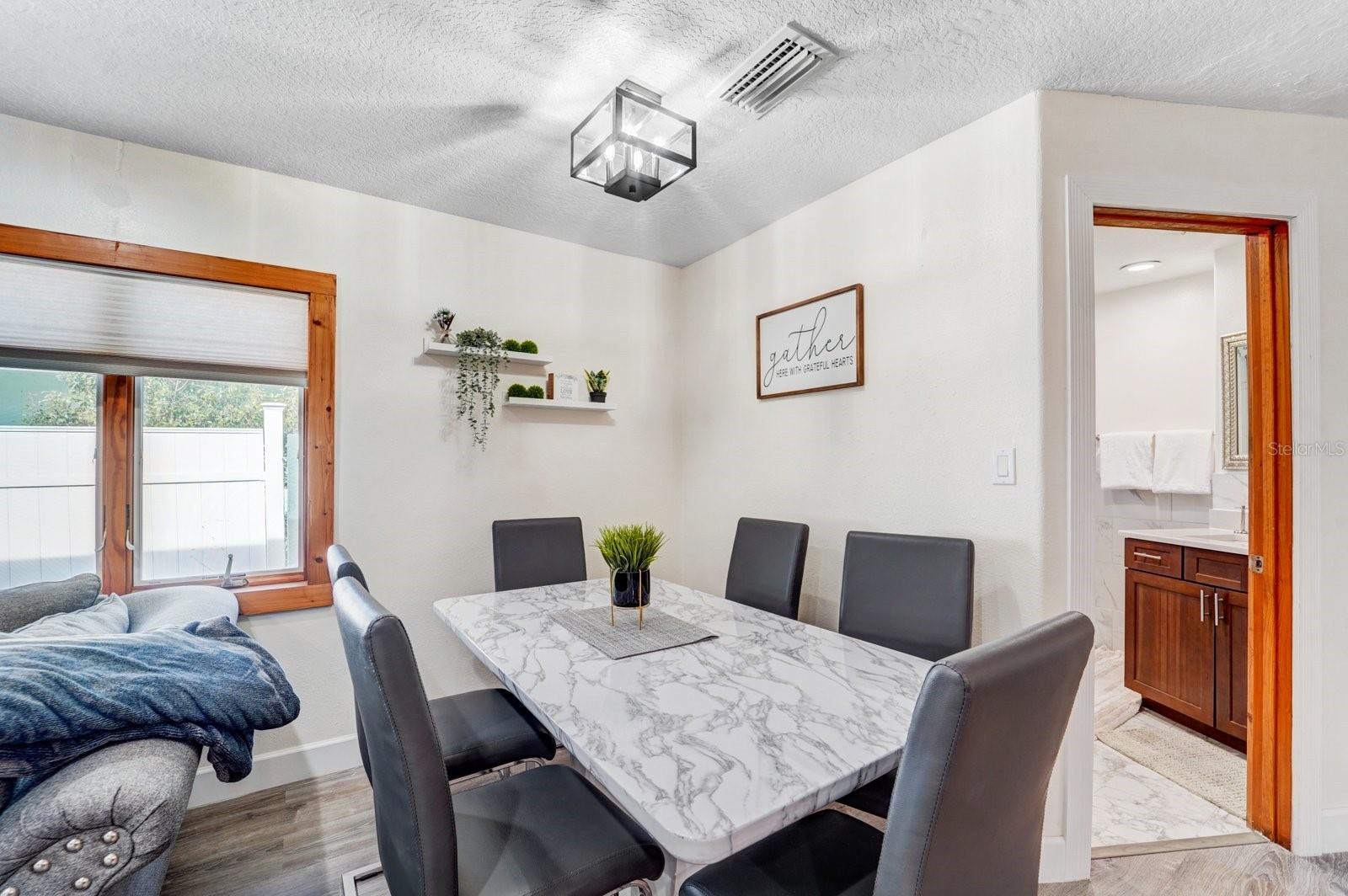 2598 WOOD ST, SARASOTA, FL, 34237