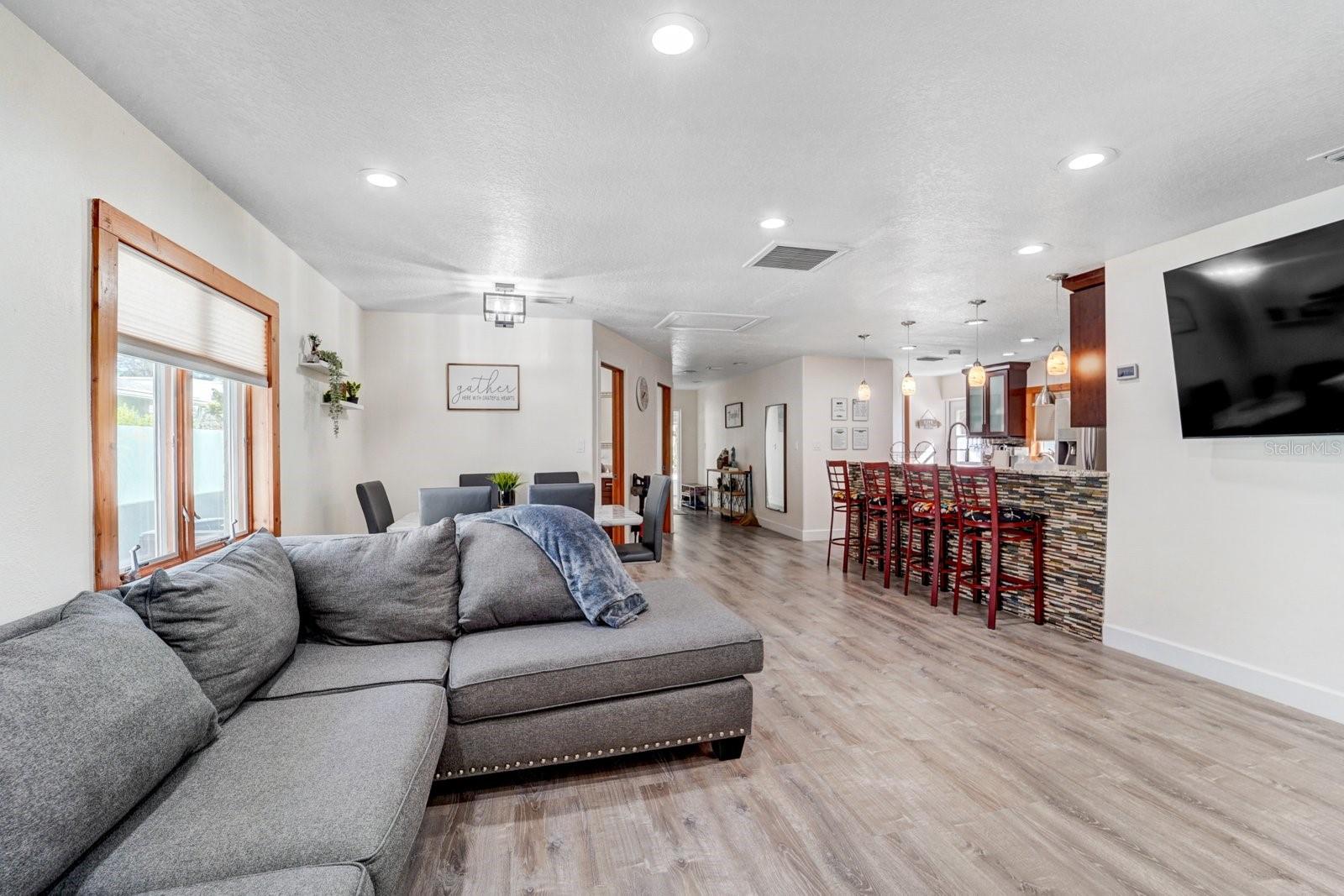 2598 WOOD ST, SARASOTA, FL, 34237