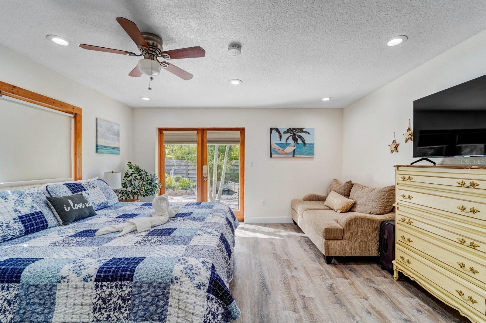 2598 WOOD ST, SARASOTA, FL, 34237