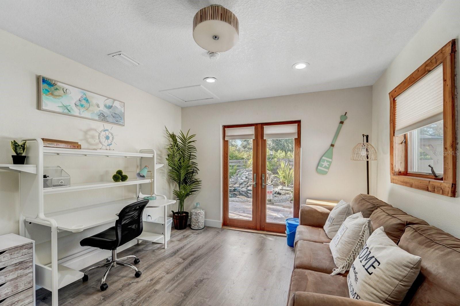 2598 WOOD ST, SARASOTA, FL, 34237