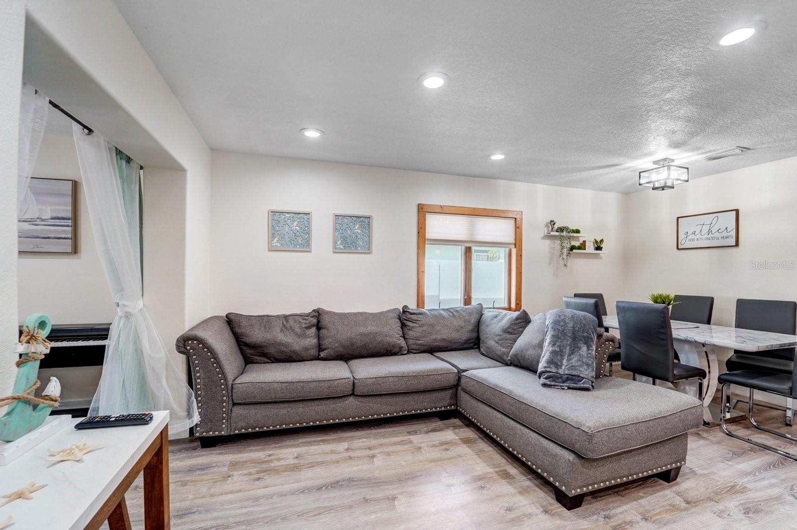 2598 WOOD ST, SARASOTA, FL, 34237