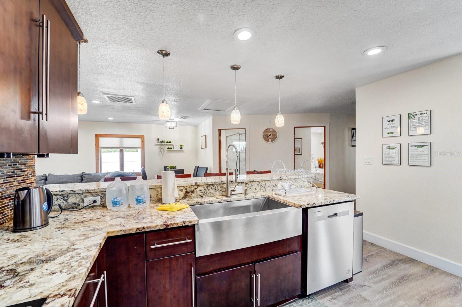 2598 WOOD ST, SARASOTA, FL, 34237