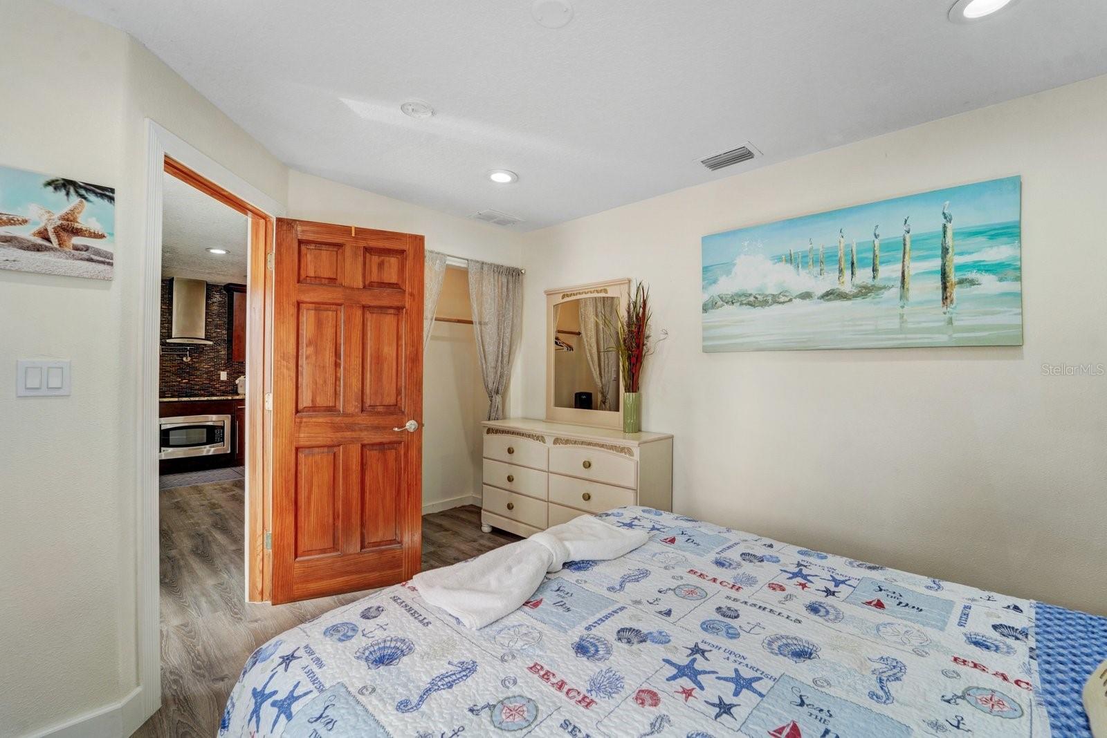 2598 WOOD ST, SARASOTA, FL, 34237