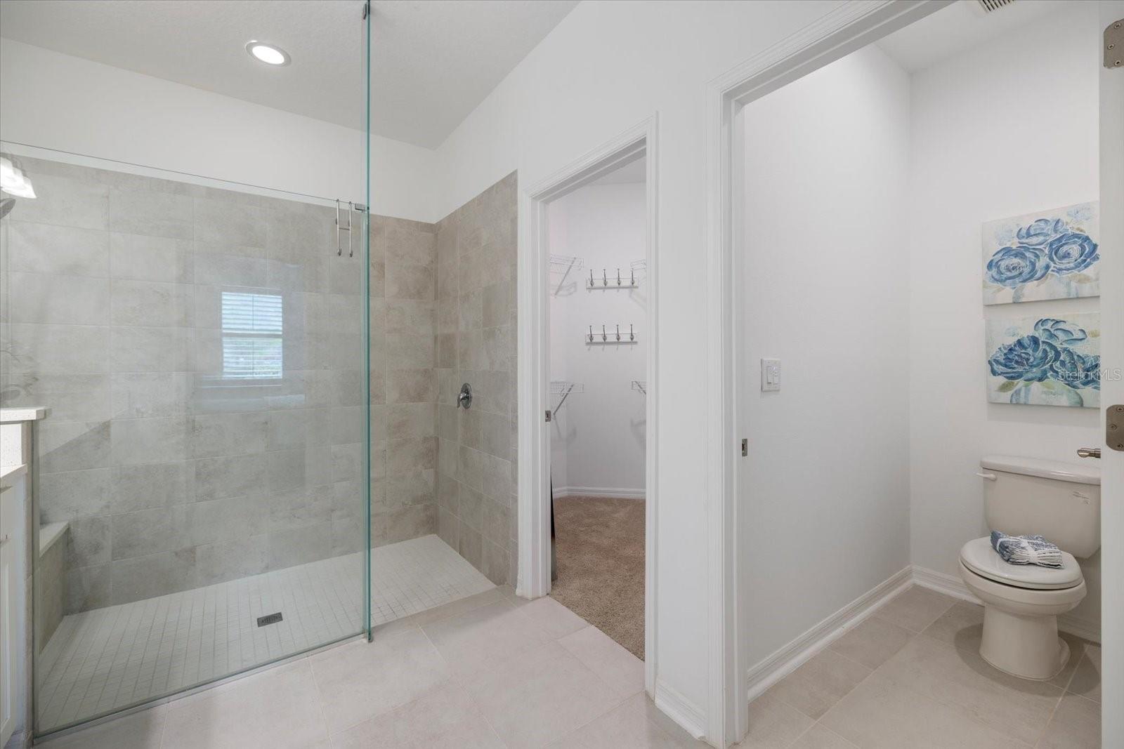 6077 AMBERLY DR, BRADENTON, FL, 34208