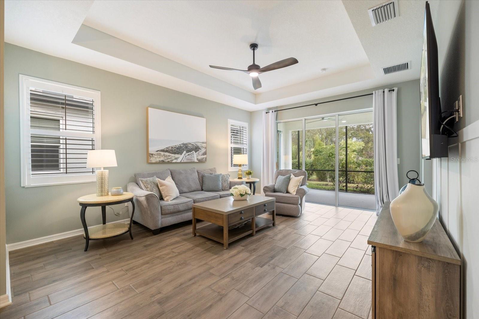 6077 AMBERLY DR, BRADENTON, FL, 34208