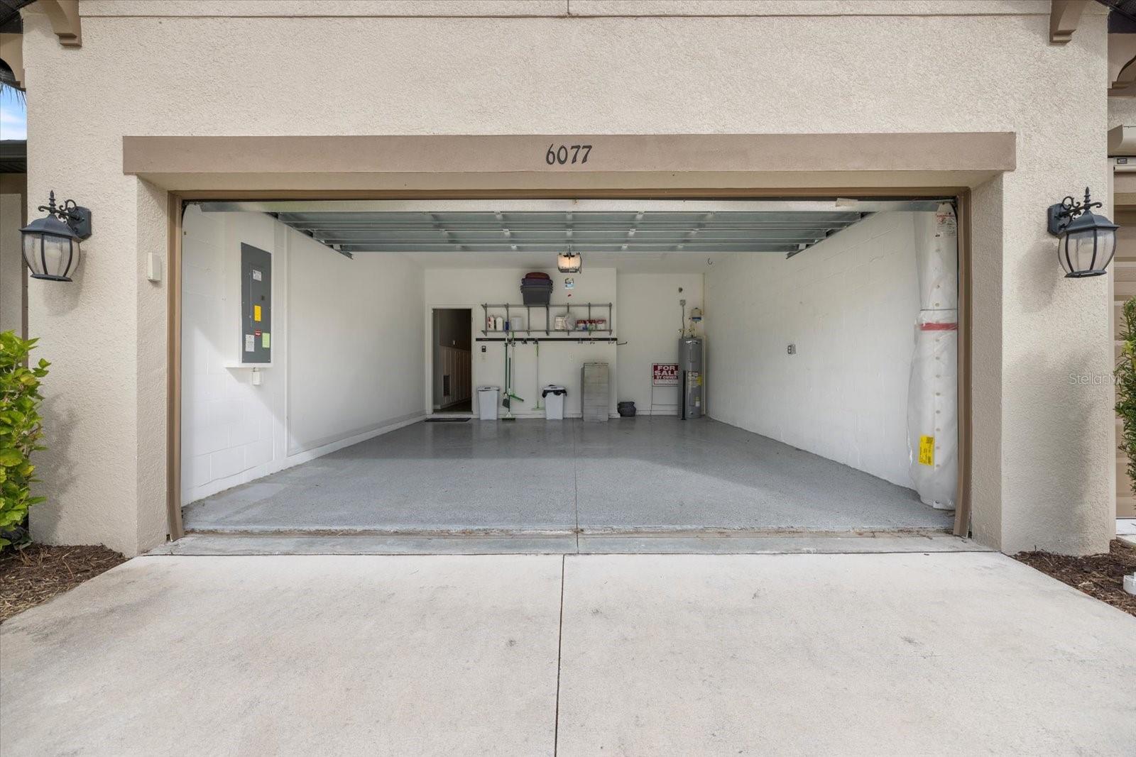 6077 AMBERLY DR, BRADENTON, FL, 34208