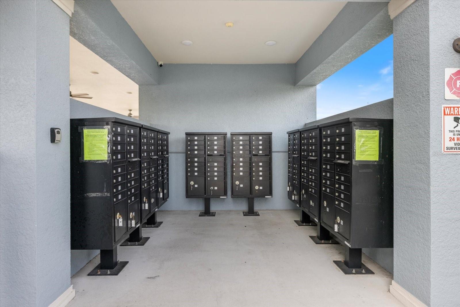 6077 AMBERLY DR, BRADENTON, FL, 34208