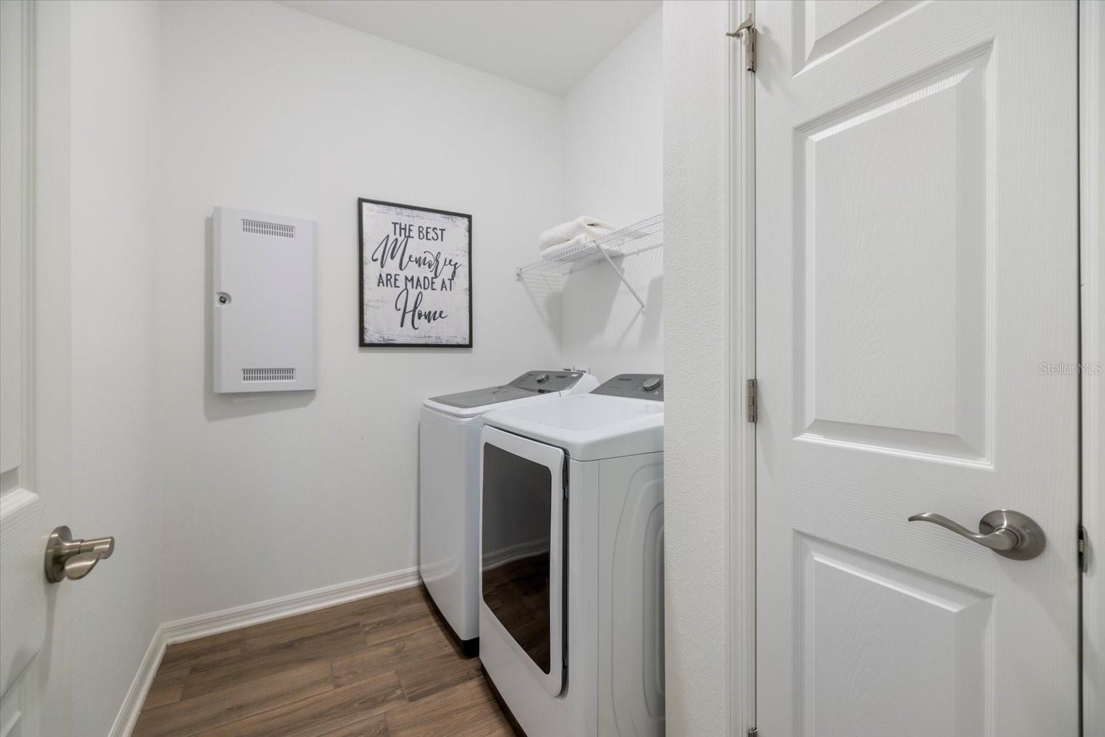 6077 AMBERLY DR, BRADENTON, FL, 34208