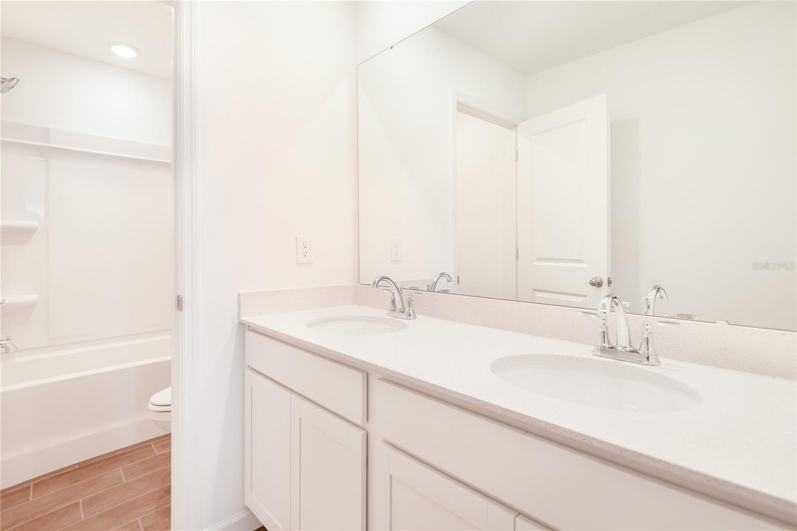 824 LAKE DELL RD, DUNDEE, FL, 33838