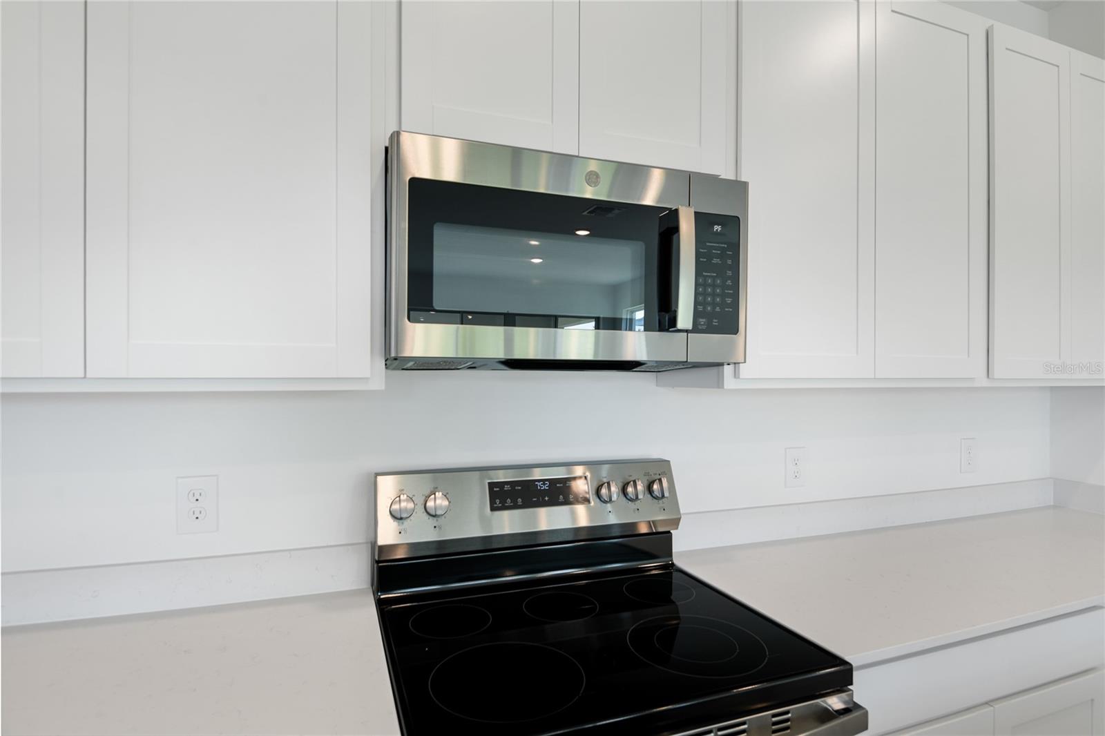 824 LAKE DELL RD, DUNDEE, FL, 33838