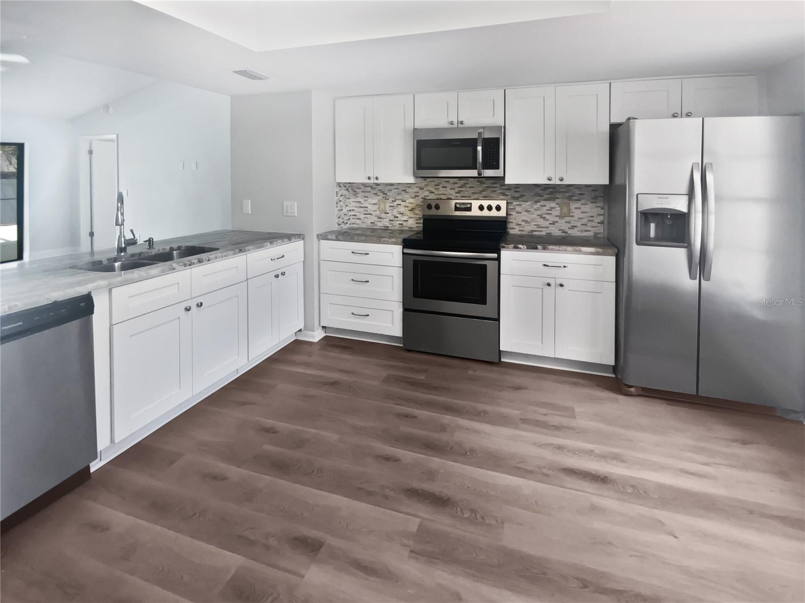 22162 WEEKS BLVD, LAND O LAKES, FL, 34639