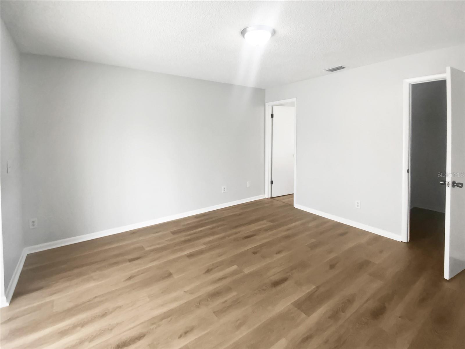 22162 WEEKS BLVD, LAND O LAKES, FL, 34639