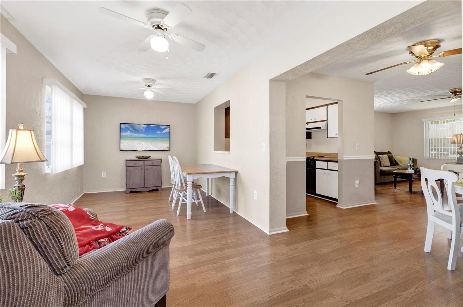 3301 CAMBRIDGE DR, SARASOTA, FL, 34232