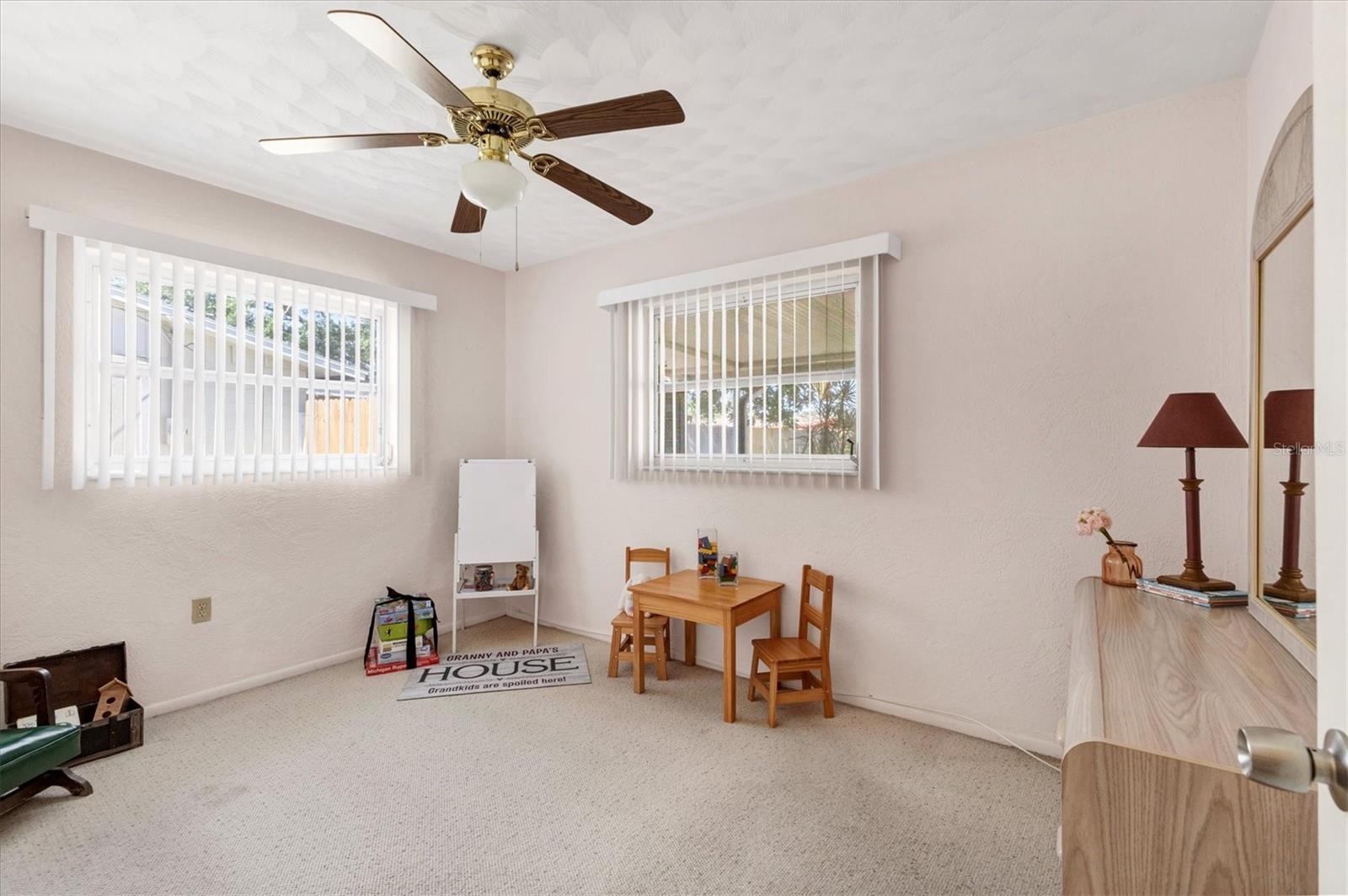 3301 CAMBRIDGE DR, SARASOTA, FL, 34232