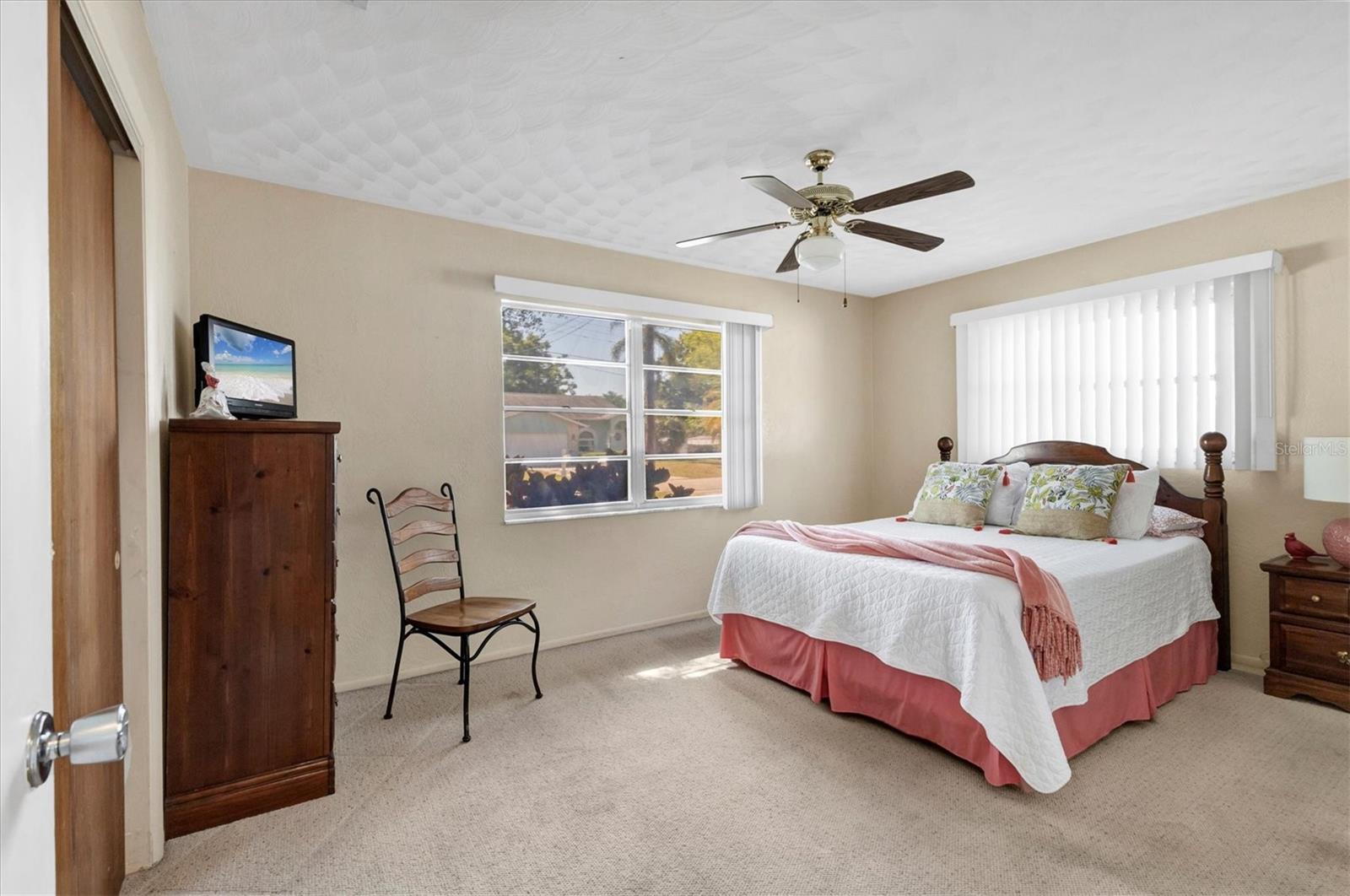 3301 CAMBRIDGE DR, SARASOTA, FL, 34232