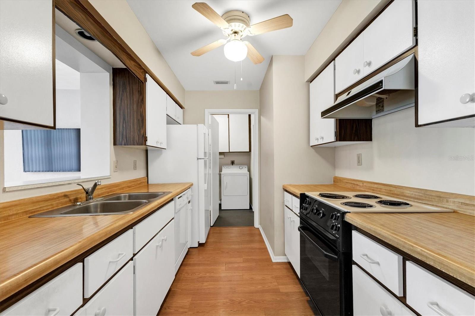 3301 CAMBRIDGE DR, SARASOTA, FL, 34232