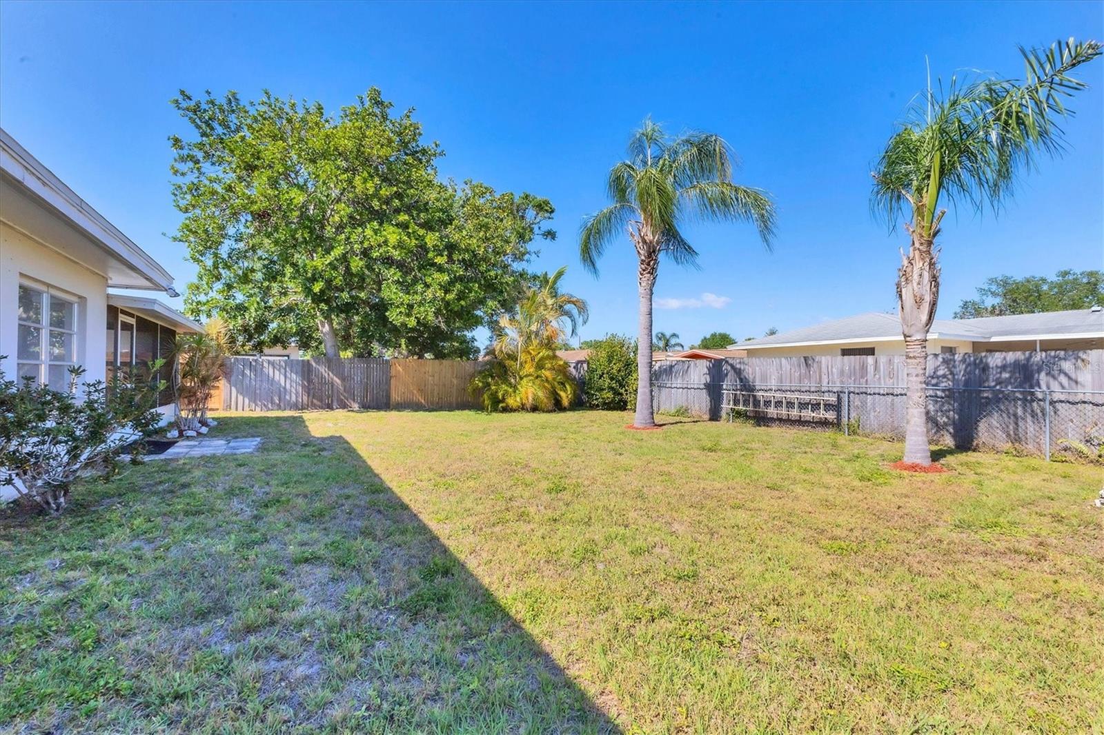 3301 CAMBRIDGE DR, SARASOTA, FL, 34232