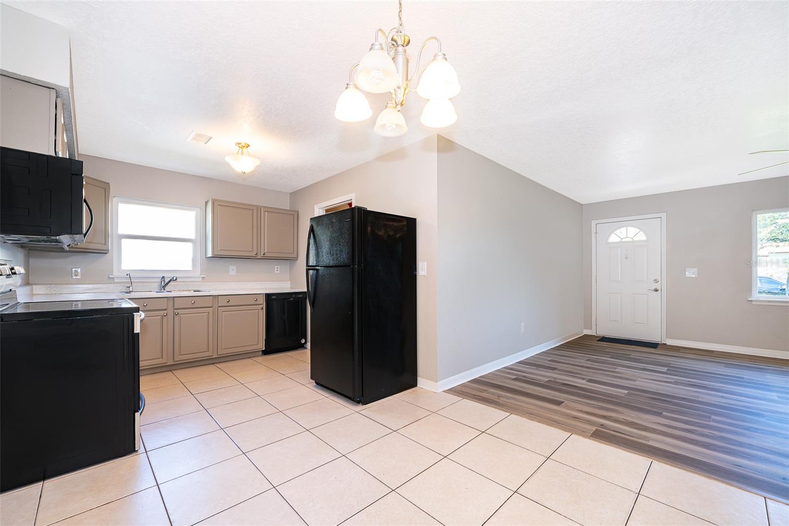 3024 SUTTON DR, ORLANDO, FL, 32810