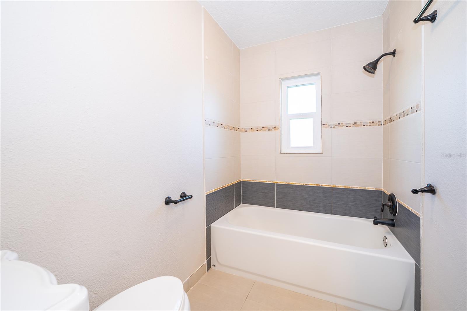 3024 SUTTON DR, ORLANDO, FL, 32810