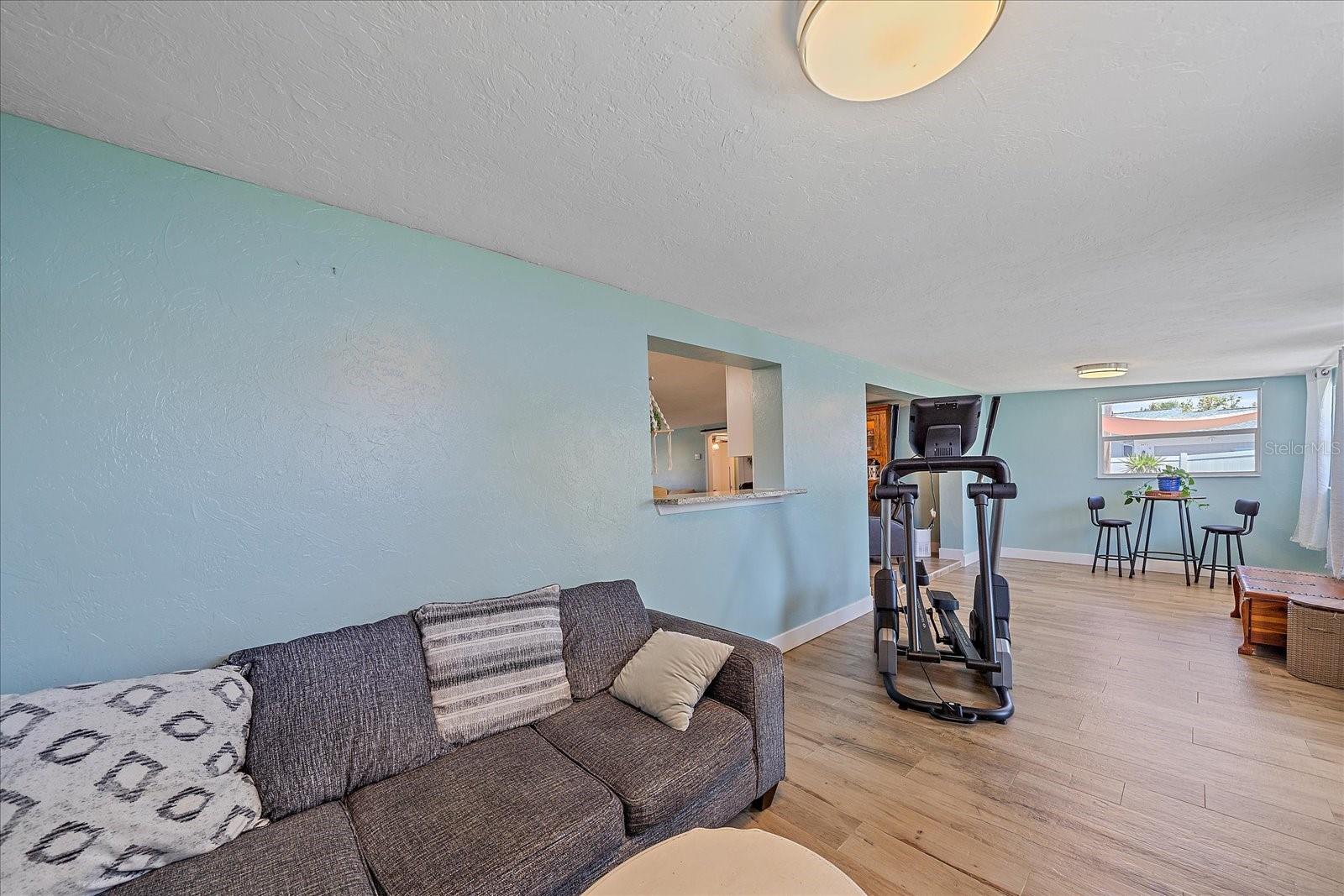 130 E SEMINOLE DR, VENICE, FL, 34293