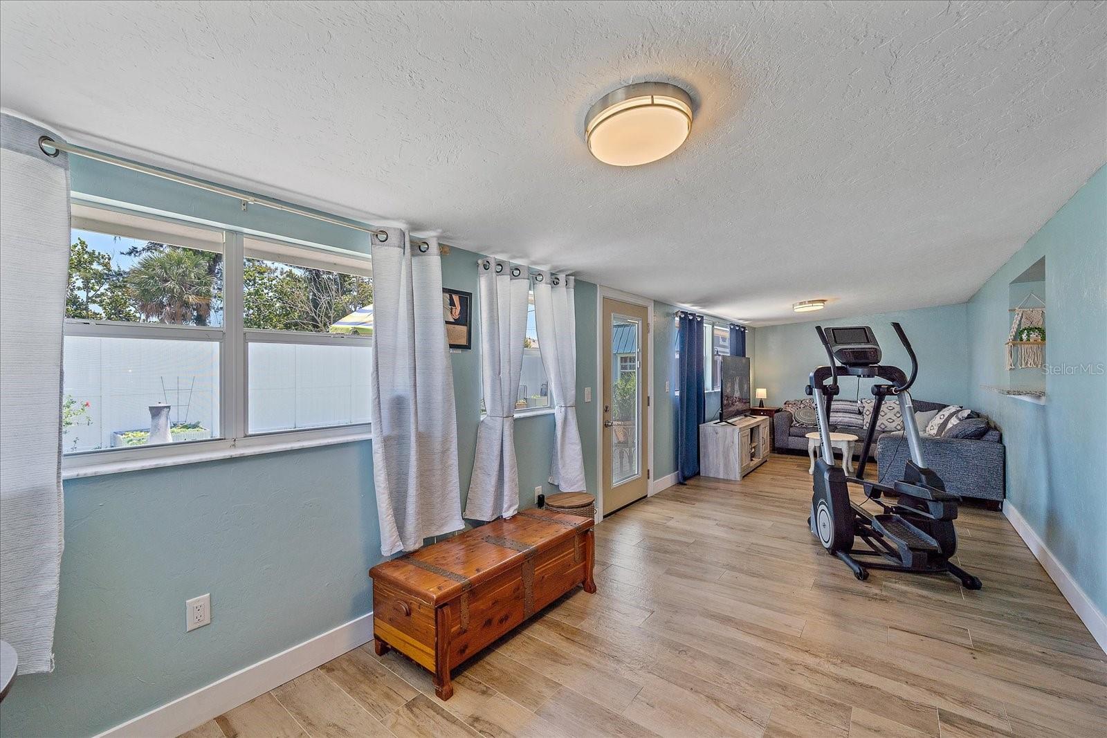 130 E SEMINOLE DR, VENICE, FL, 34293