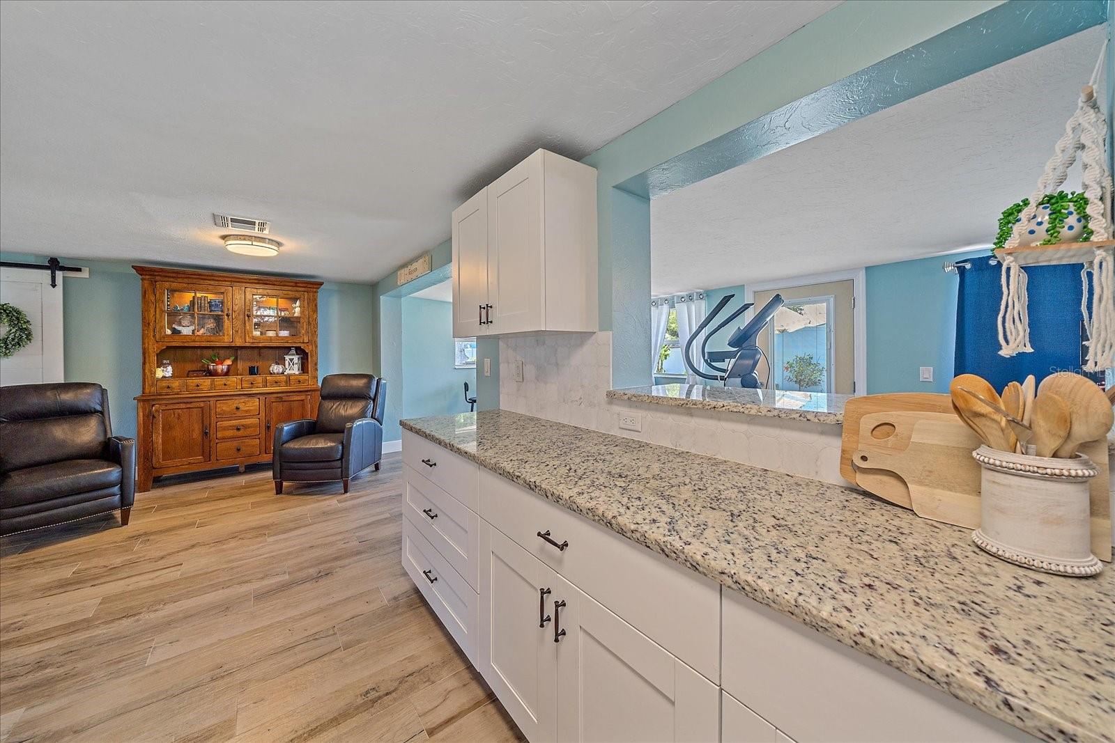 130 E SEMINOLE DR, VENICE, FL, 34293