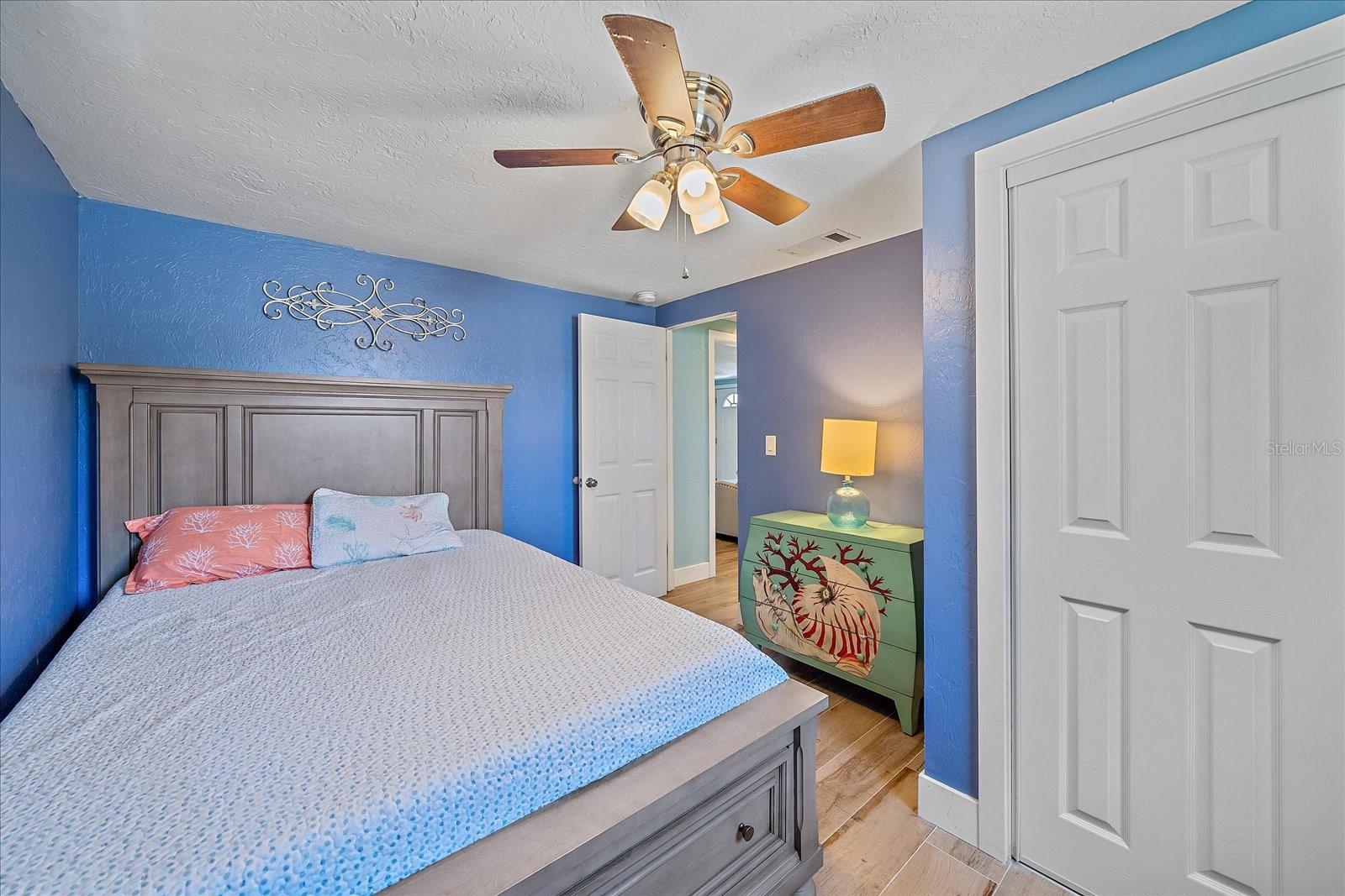 130 E SEMINOLE DR, VENICE, FL, 34293