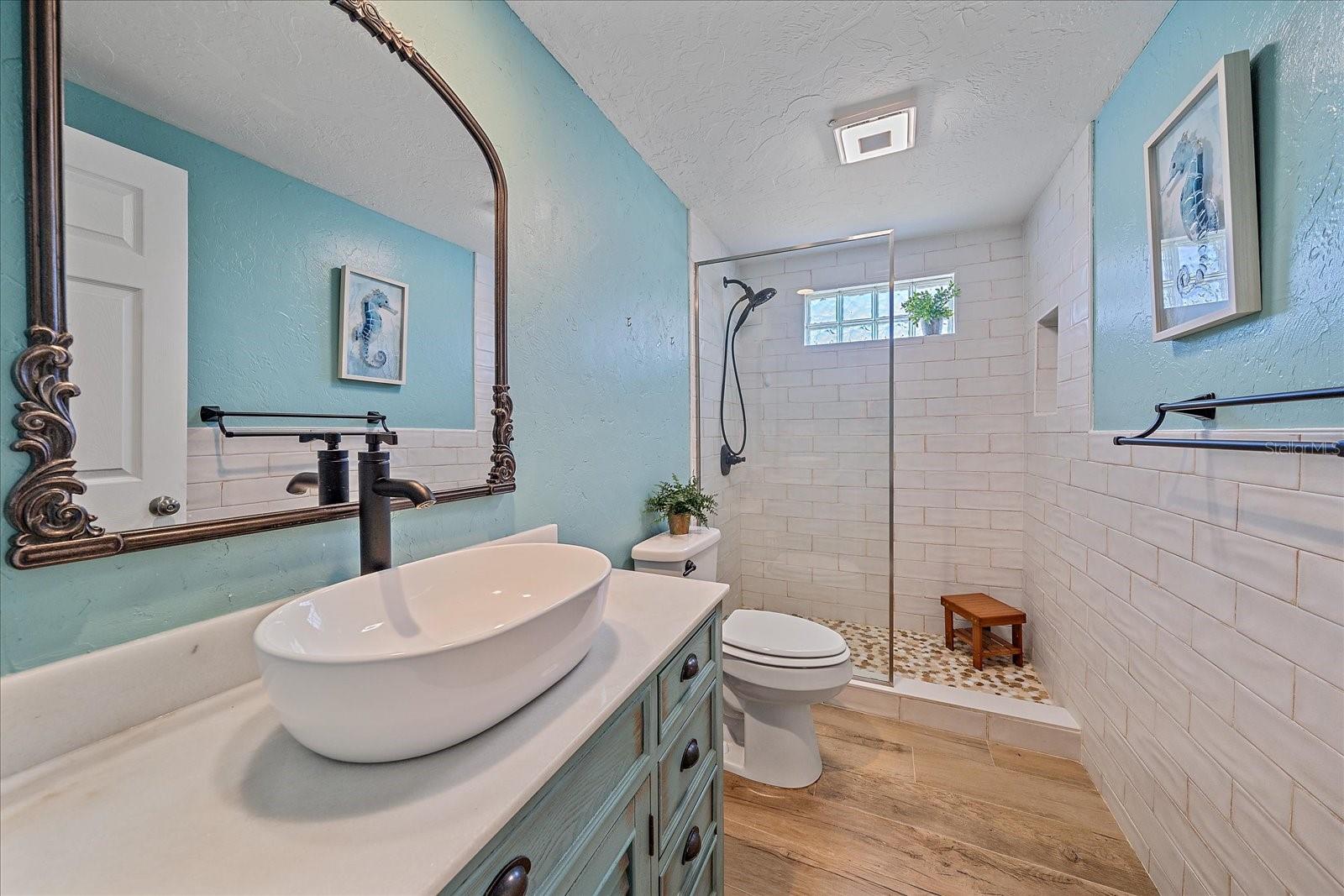 130 E SEMINOLE DR, VENICE, FL, 34293