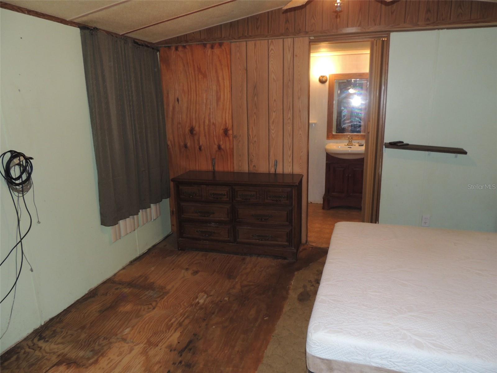 12151 NE 54TH LN, WILLISTON, FL, 32696