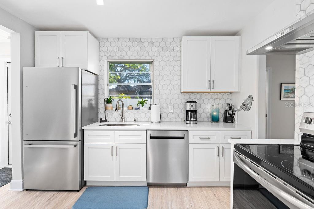 2676 MARTIN ST, SARASOTA, FL, 34237