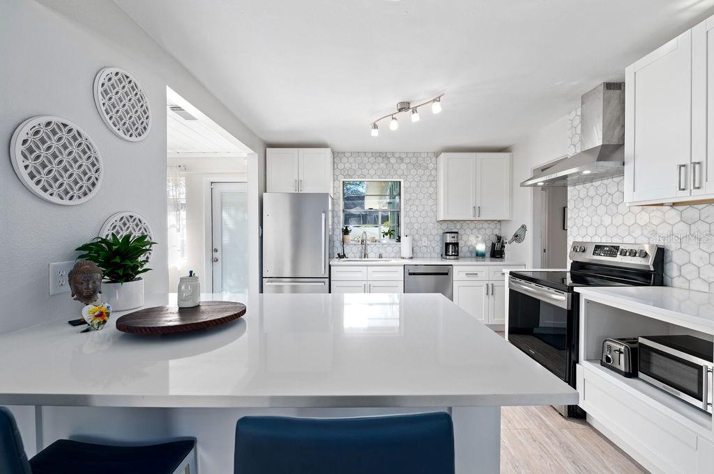 2676 MARTIN ST, SARASOTA, FL, 34237