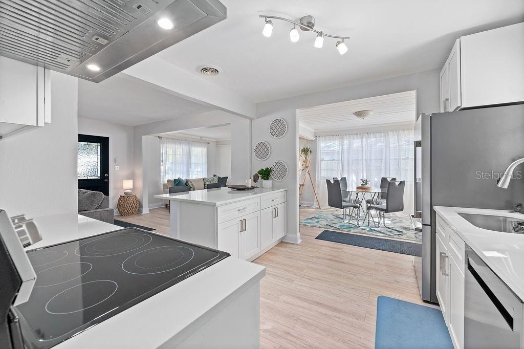 2676 MARTIN ST, SARASOTA, FL, 34237