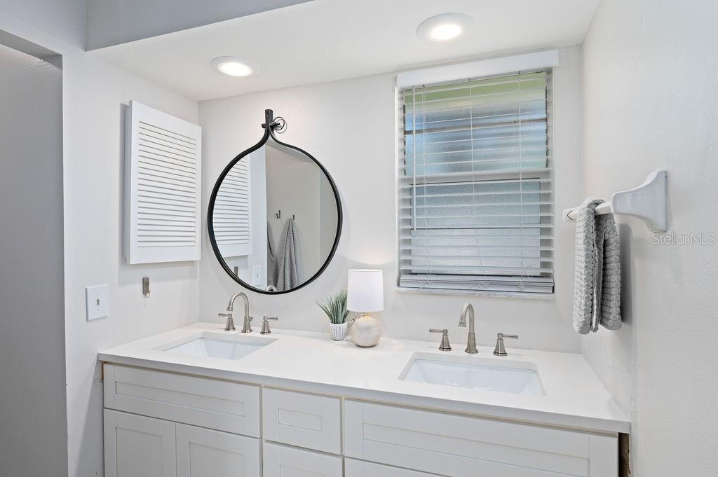 2676 MARTIN ST, SARASOTA, FL, 34237