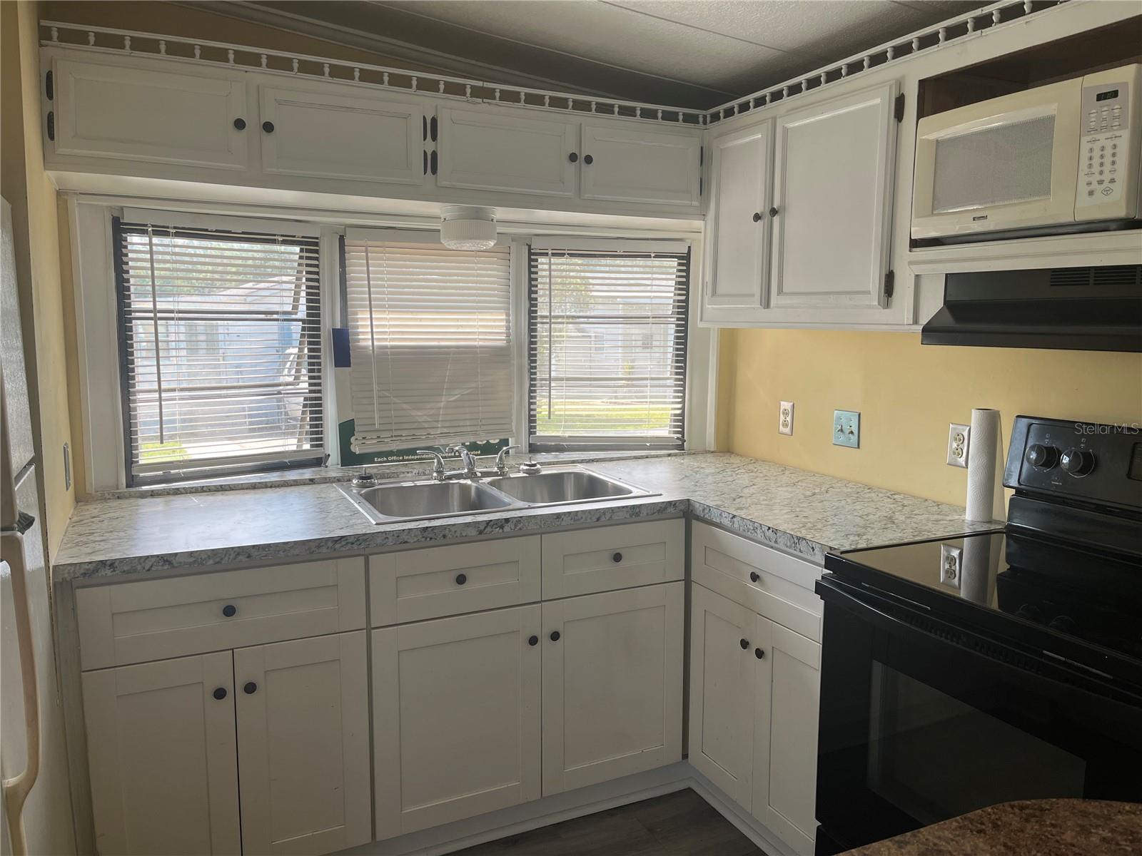 P4934532 Property Photo