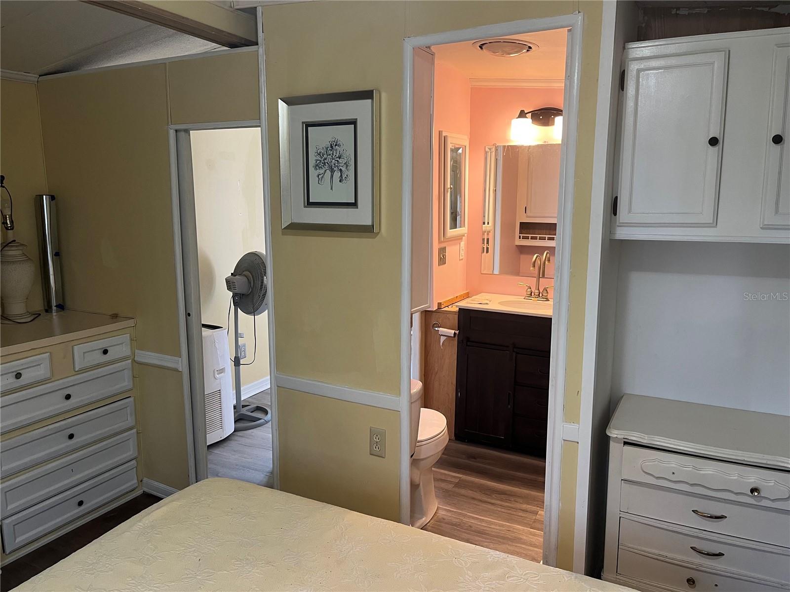 P4934532 Property Photo