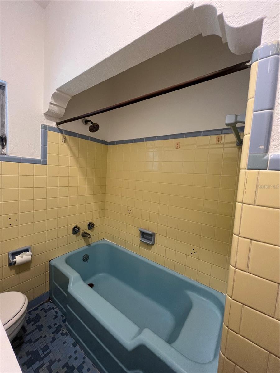 5005 N 15TH ST, TAMPA, FL, 33610