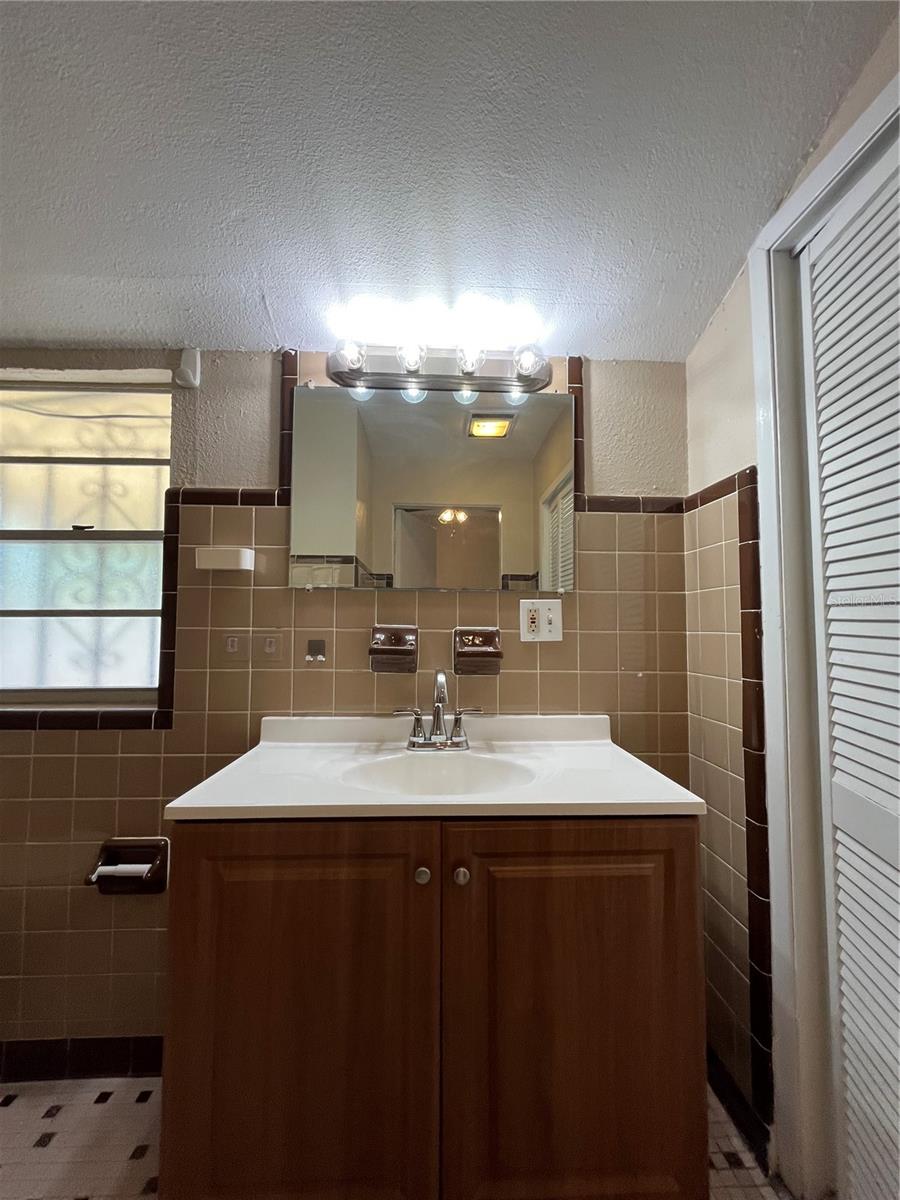 5005 N 15TH ST, TAMPA, FL, 33610