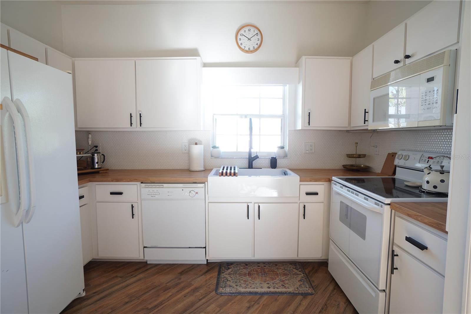 10740 PEARL BAY CIR, ESTERO, FL, 33928