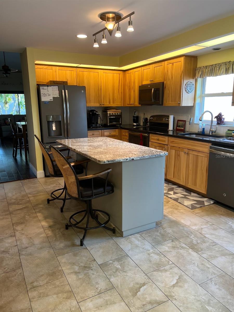 4041 MURFIELD DR E, BRADENTON, FL, 34203