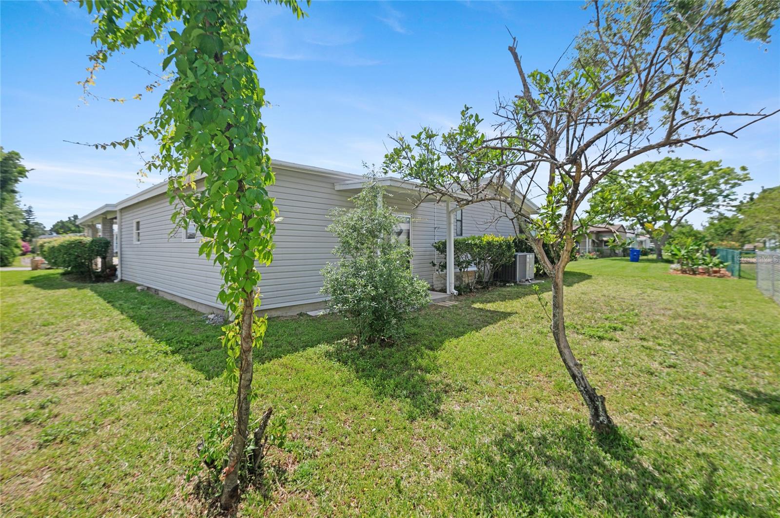 432 KING WAY, TAVARES, FL, 32778