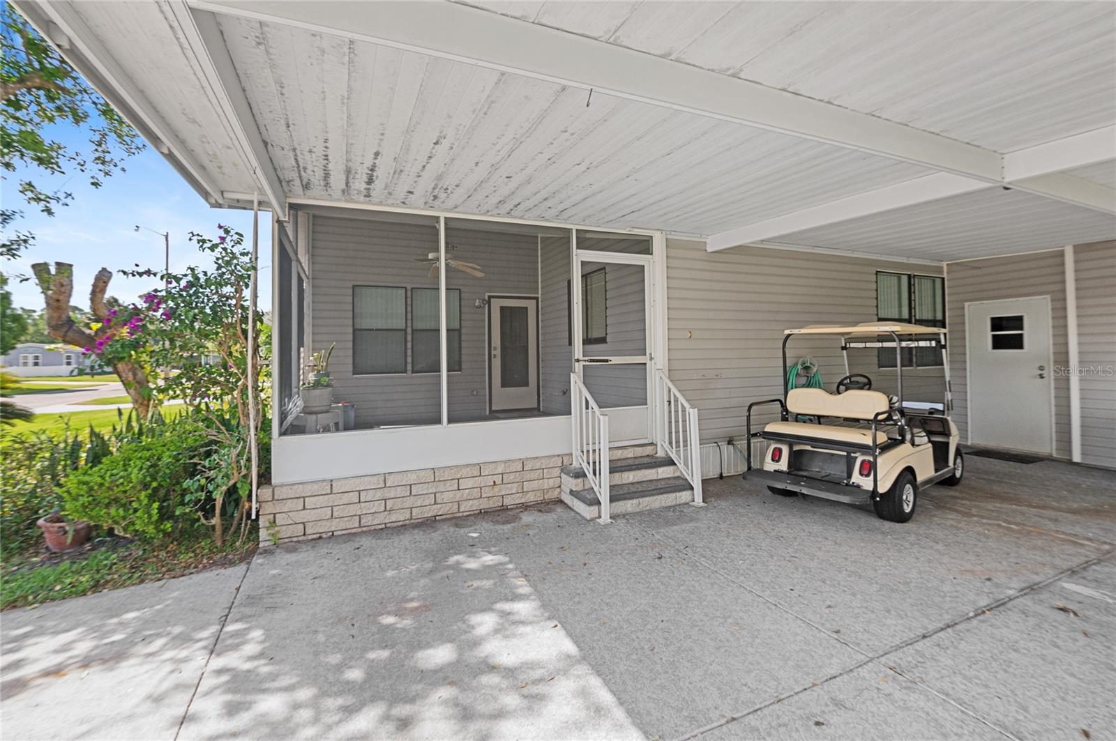 432 KING WAY, TAVARES, FL, 32778