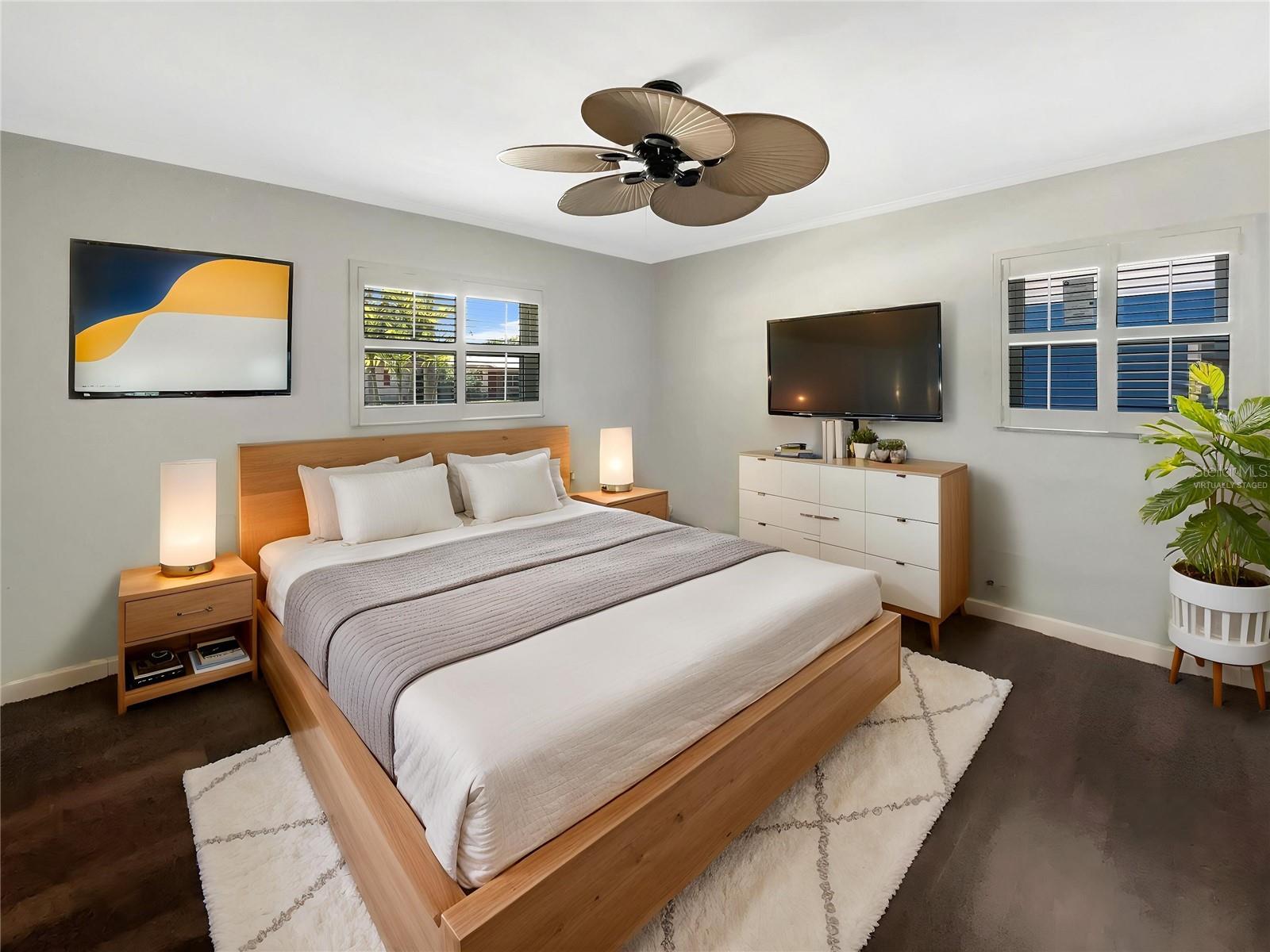 4825 W BAY COURT AVE, TAMPA, FL, 33611