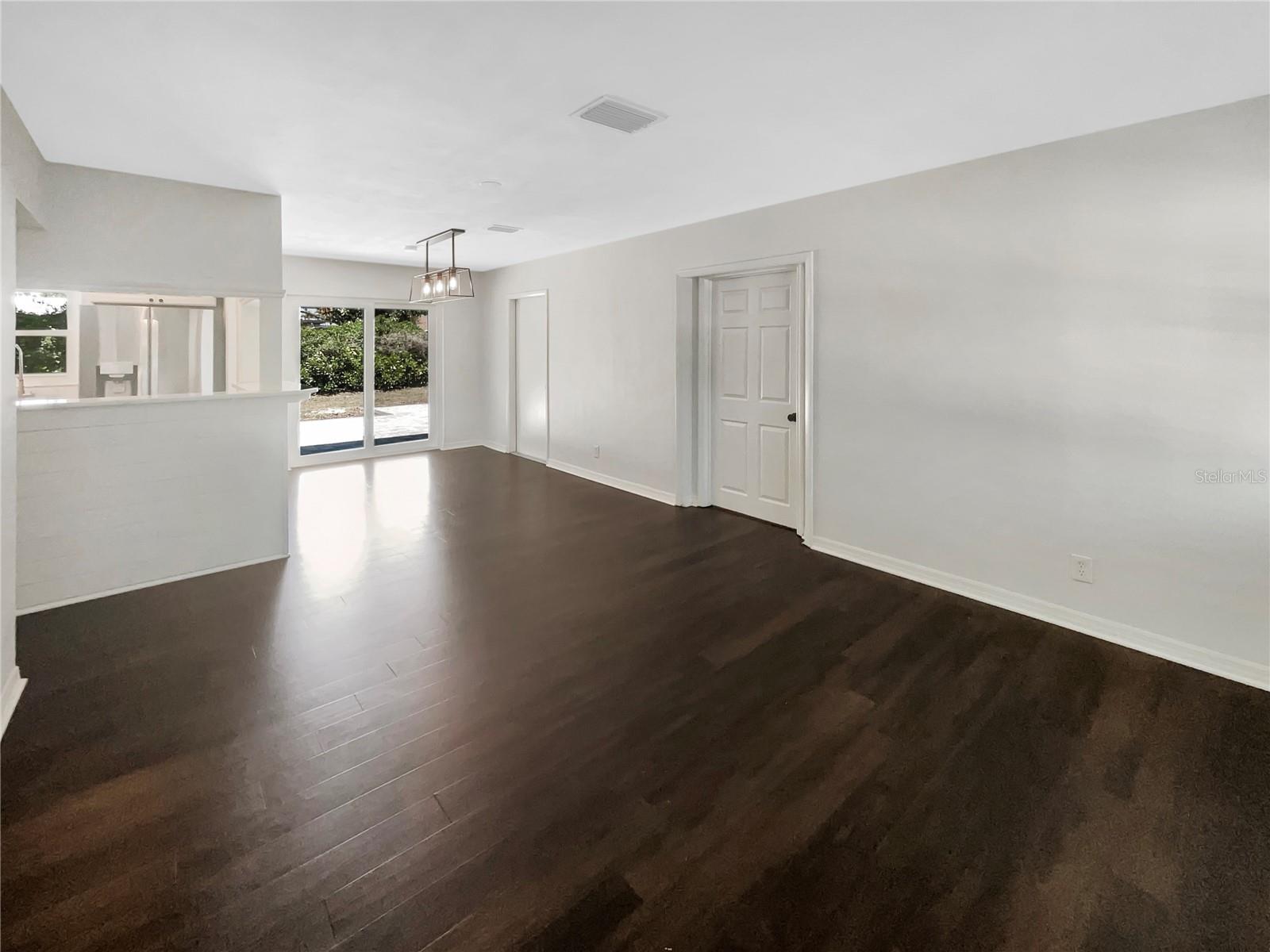 4825 W BAY COURT AVE, TAMPA, FL, 33611