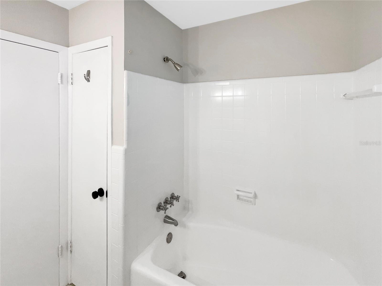 4825 W BAY COURT AVE, TAMPA, FL, 33611