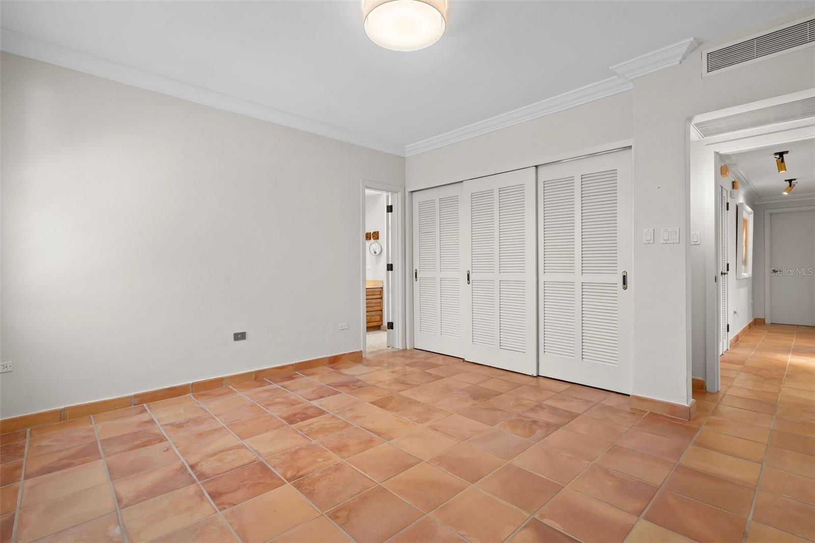 PR9113093 Property Photo