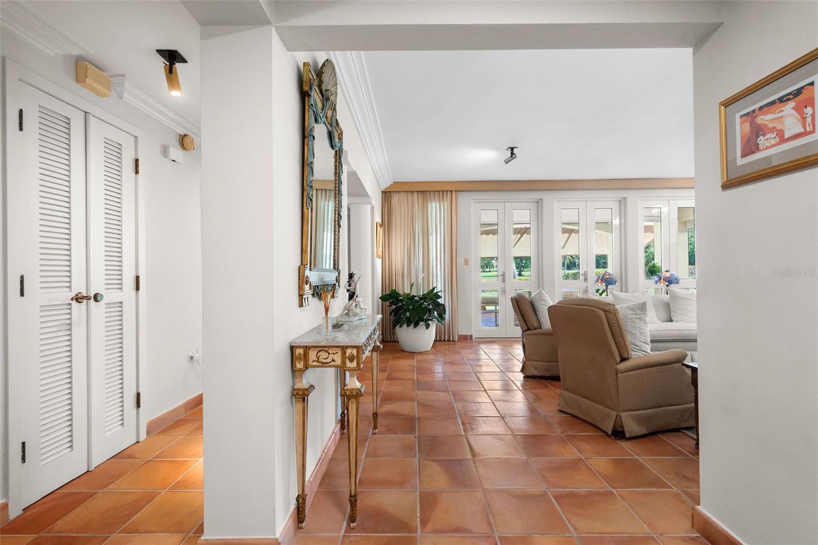 PR9113093 Property Photo