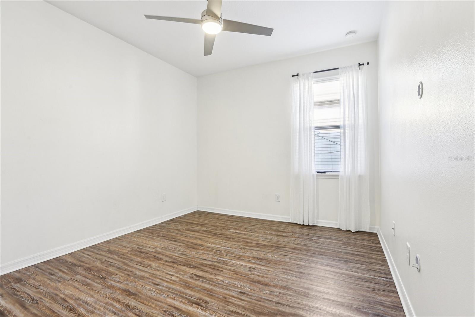 2127 LANDSIDE DR, VALRICO, FL, 33594