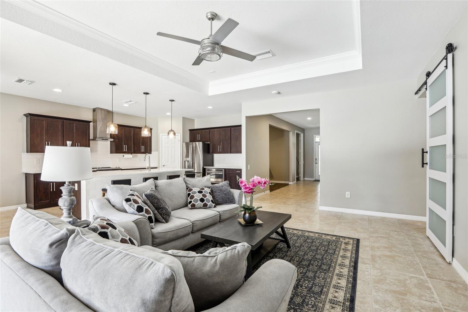 2127 LANDSIDE DR, VALRICO, FL, 33594